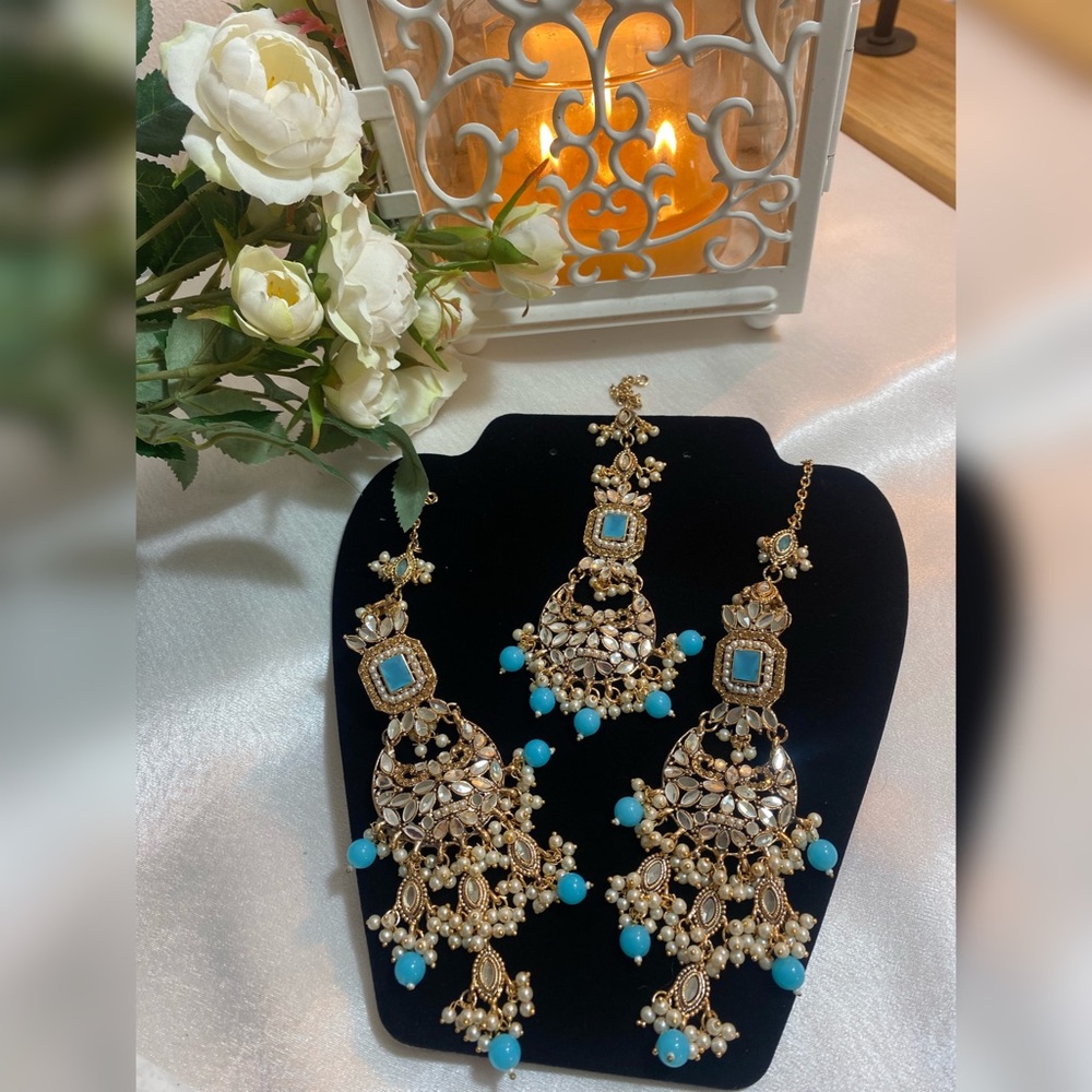 Kundan & Faux Pearl Earrings with Maang Tikka Set - Blue